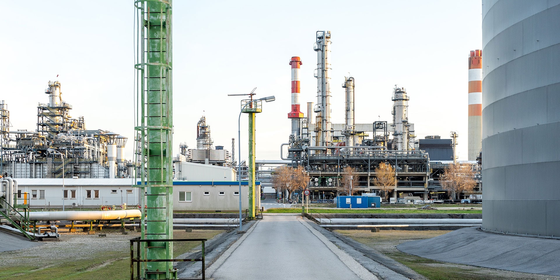 зображення Переробка та розподіл нафти і газу