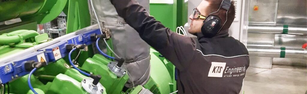 Сервісний інженер KTS Engineering за роботою